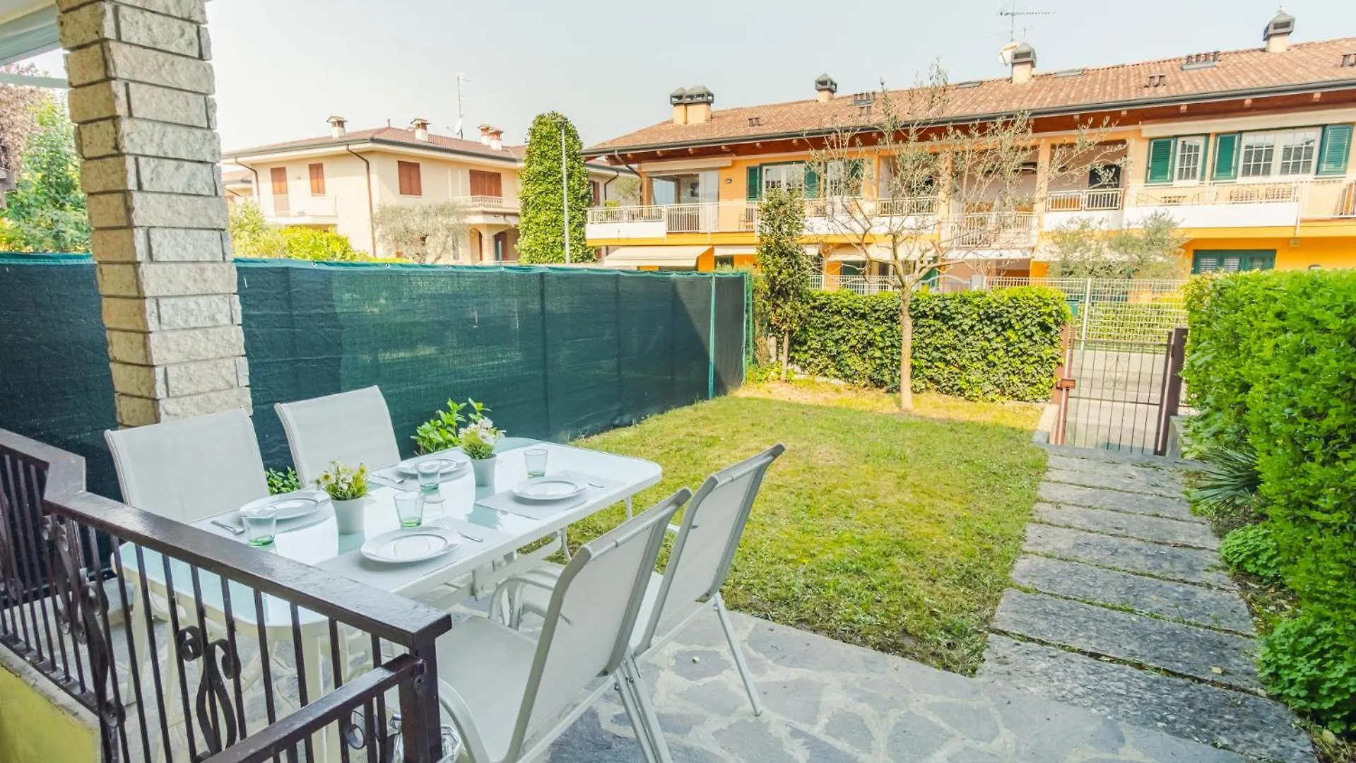 Villetta In Brema - Italian Homing Sirmione